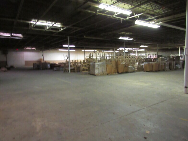 More Photos Of 1160 Daniel Rd, Axton Warehouse For Lease