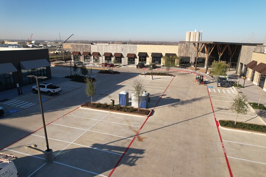 More Photos Of NWC Old Denton Rd & E Jackson Rd, Carrollton Unknown For Lease