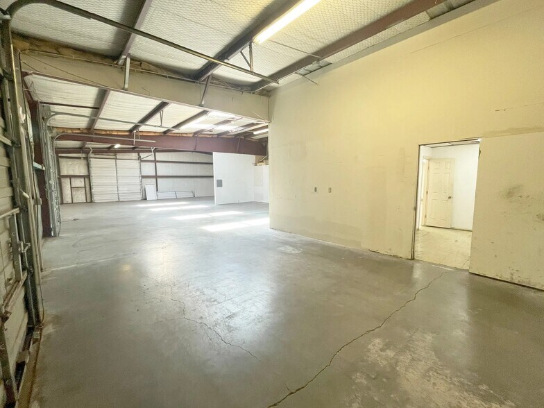 More Photos Of 4525 Maverick St, Amarillo Warehouse For Lease