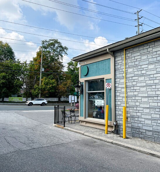 More Photos Of 7787 Yonge St, Markham Storefront Retail Office For Lease