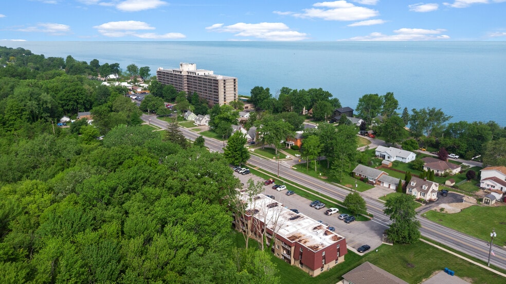 More Photos Of 5216 E Lake Rd, Sheffield Lake Apartments For Sale