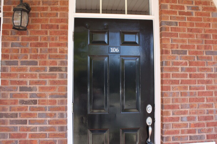 More Photos Of 3950 Cobb Pky NW, Acworth Office For Lease
