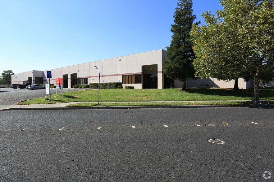 More Photos Of 830 Eubanks Dr, Vacaville Manufacturing For Lease