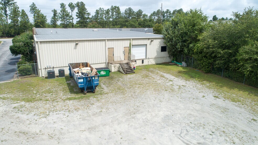 More Photos Of 475 Industrial Dr, Lexington Showroom For Sale