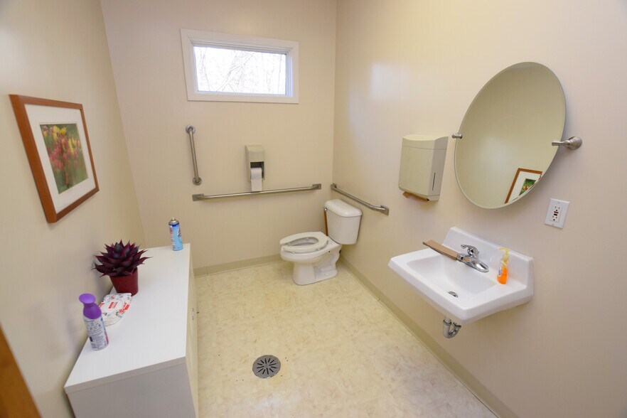 More Photos Of 3380 Beecher Rd, Flint Medical For Sale