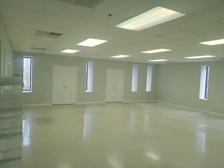 More Photos Of 26455 Newbanks Rd, Abingdon Distribution For Sale