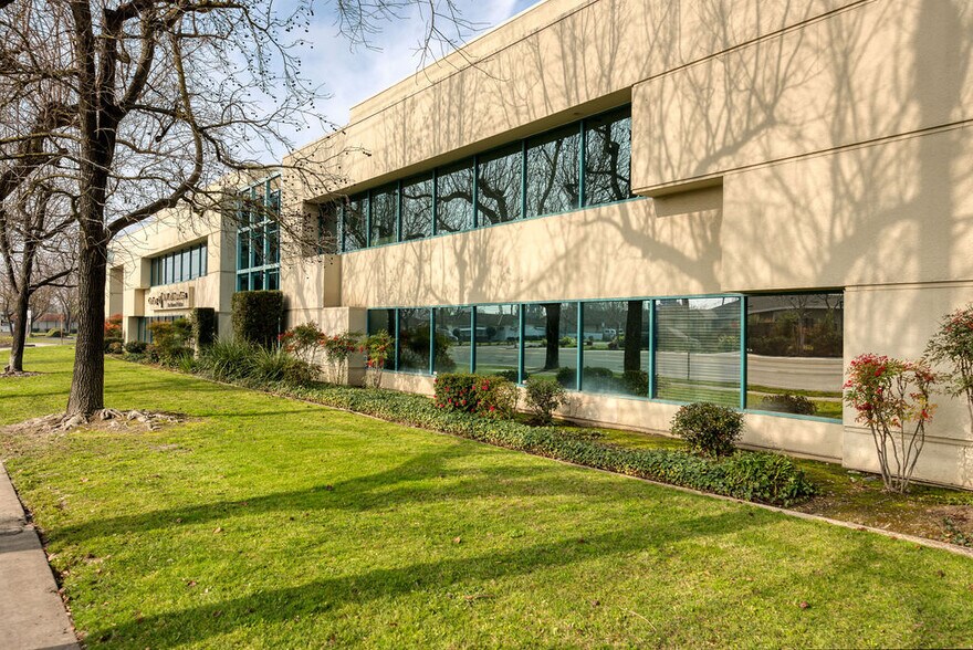 More Photos Of 605 Standiford Ave, Modesto Office For Lease