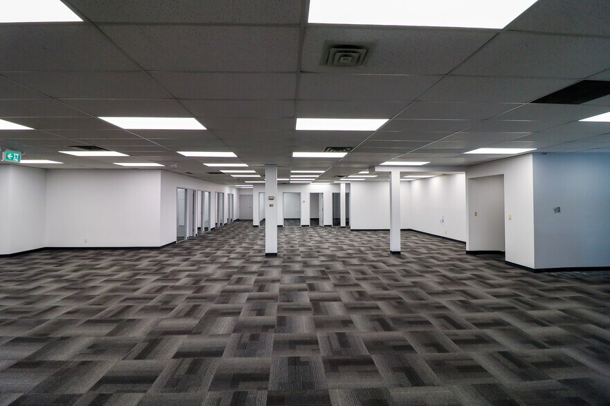 More Photos Of 1530 27th Ave NE, Calgary Light Distribution For Lease