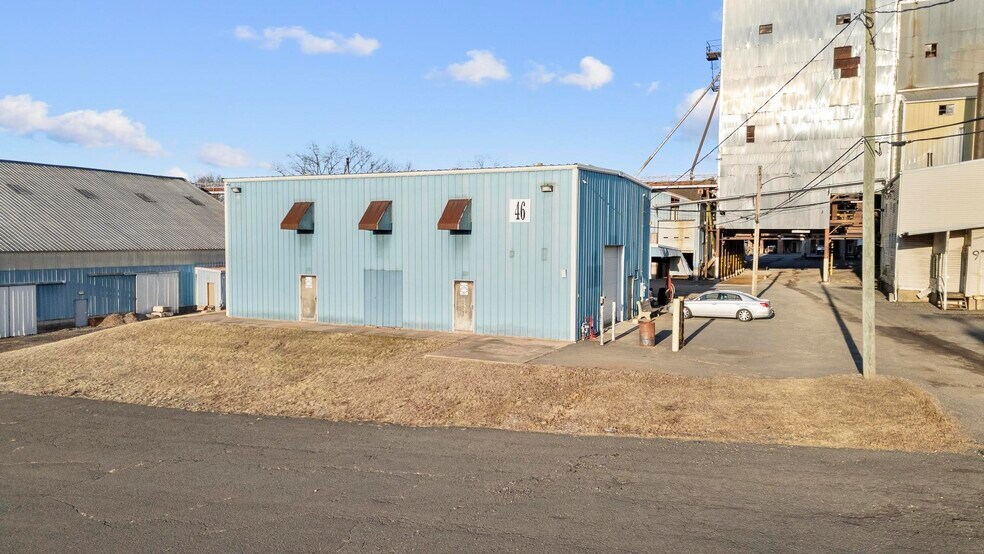 More Photos Of 46 Apel Pl, Manchester Warehouse For Sale