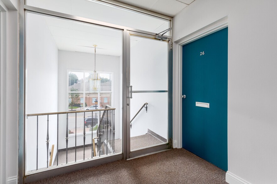 More Photos Of 2631 Erie Ave, Cincinnati Office For Lease