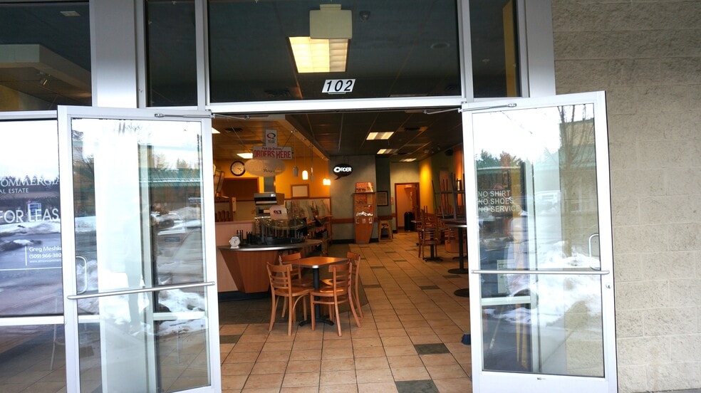 More Photos Of 801 W Davis St, Cle Elum Restaurant For Lease