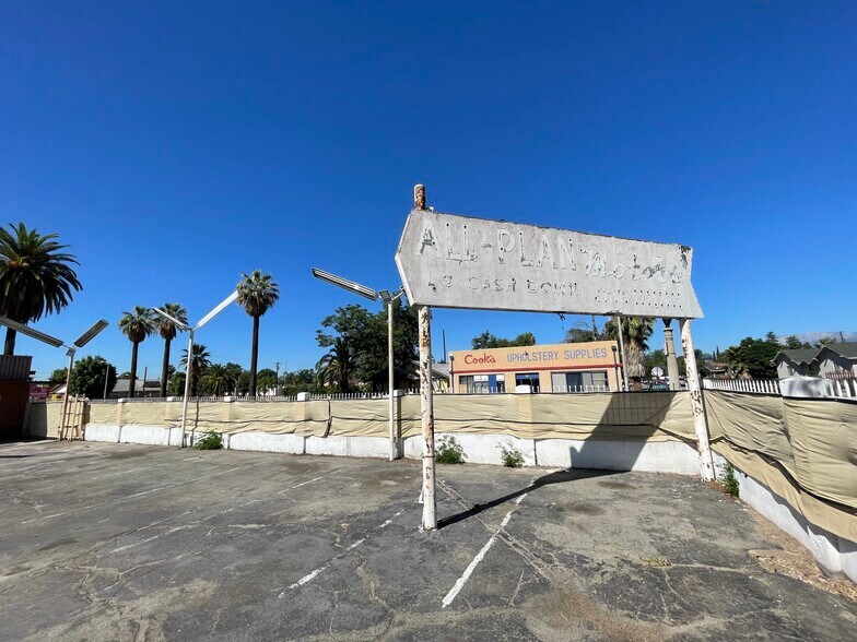 More Photos Of 1443 N E St, San Bernardino Freestanding For Sale