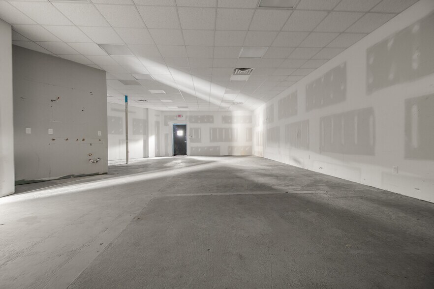 More Photos Of 3220 Blenheim Blvd, Fairfax General Retail For Lease