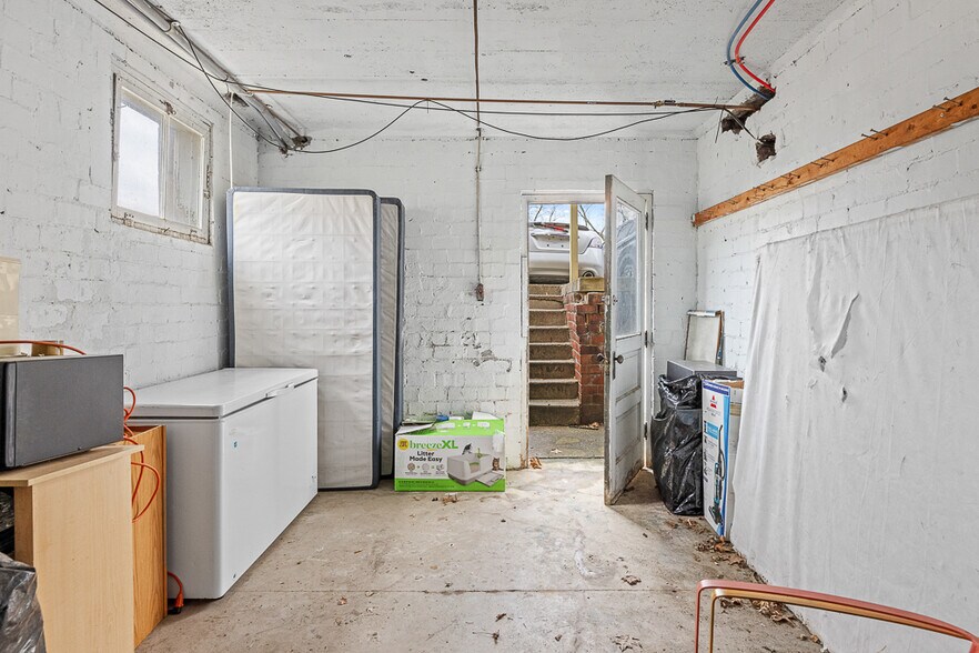 More Photos Of 203 Glamorgan St, Alliance Apartments For Sale