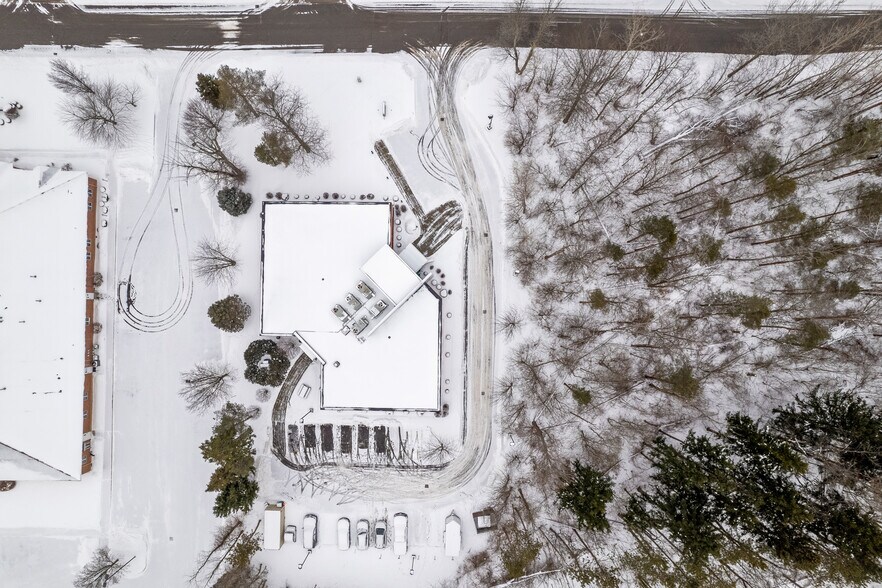 More Photos Of 60 Bryant Woods S, Amherst Medical For Sale