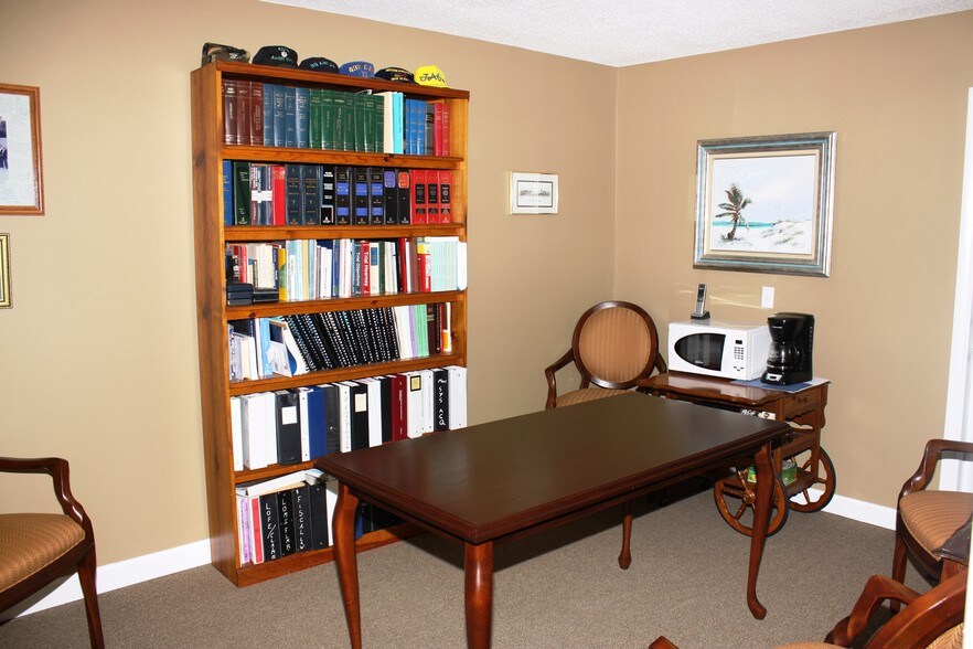 More Photos Of 225 Main St, Destin Office Residential For Lease