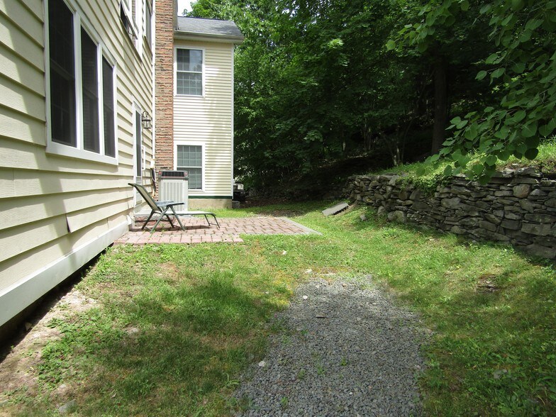 More Photos Of 141 Bellemonte Ave, Hawley Apartments For Sale