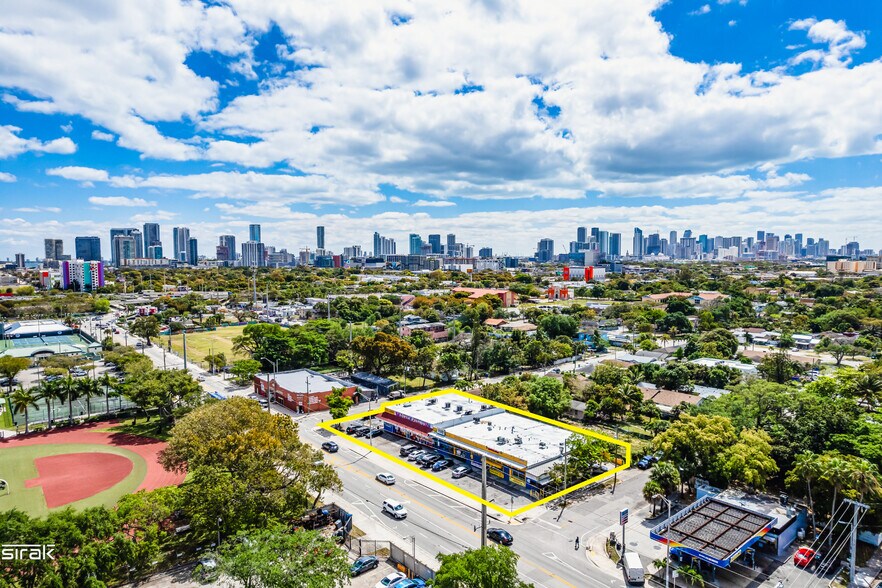 Primary Photo Of 900-950 NW 36th St, Miami Storefront Retail Office For Sale