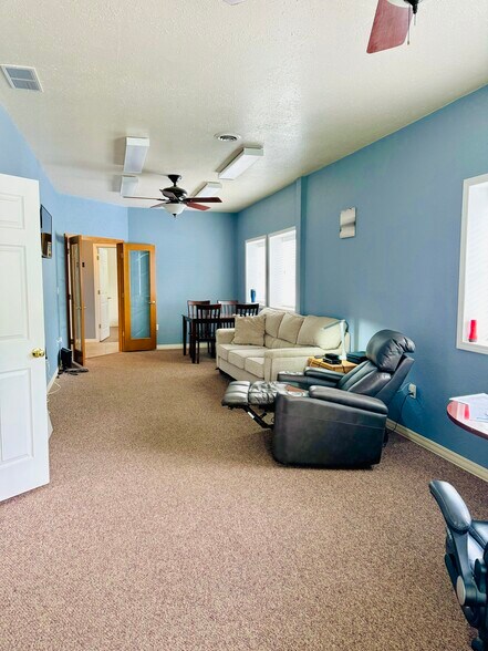 More Photos Of 2415 N Illinois St, Swansea Flex For Sale