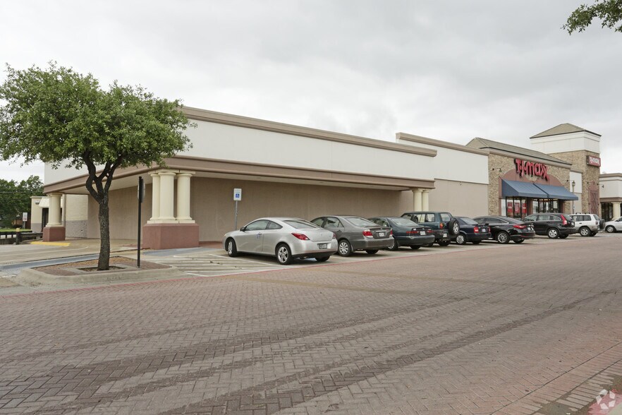 More Photos Of 501 W Belt-Line Rd, Richardson Unknown For Lease