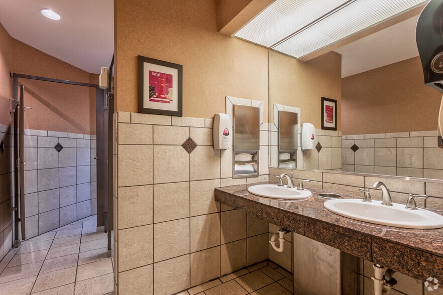 More Photos Of 2121 W Spring Creek Pky, Plano Office For Lease