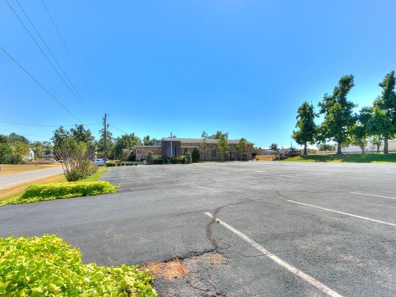 More Photos Of 2254 W Meyers Cir, Choctaw Lodge Meeting Hall For Sale
