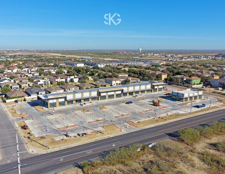 More Photos Of 4002 Del Mar Blvd, Laredo Storefront For Lease