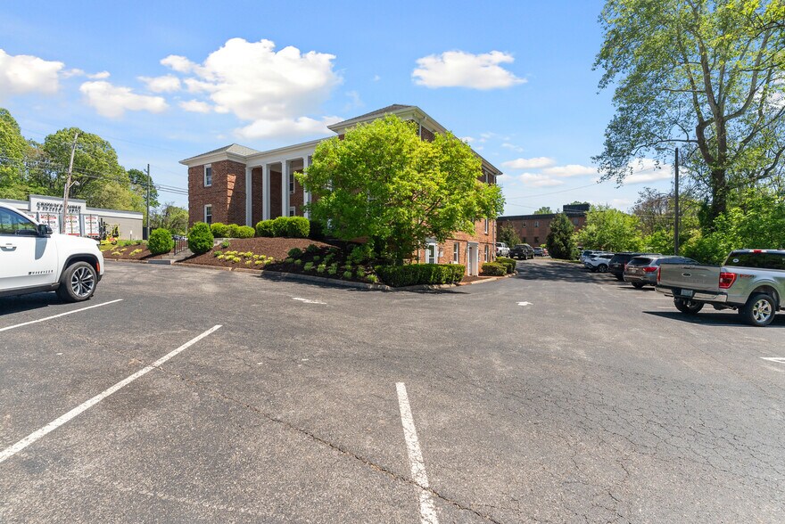 More Photos Of 6200 Fort Ave, Lynchburg Medical For Sale