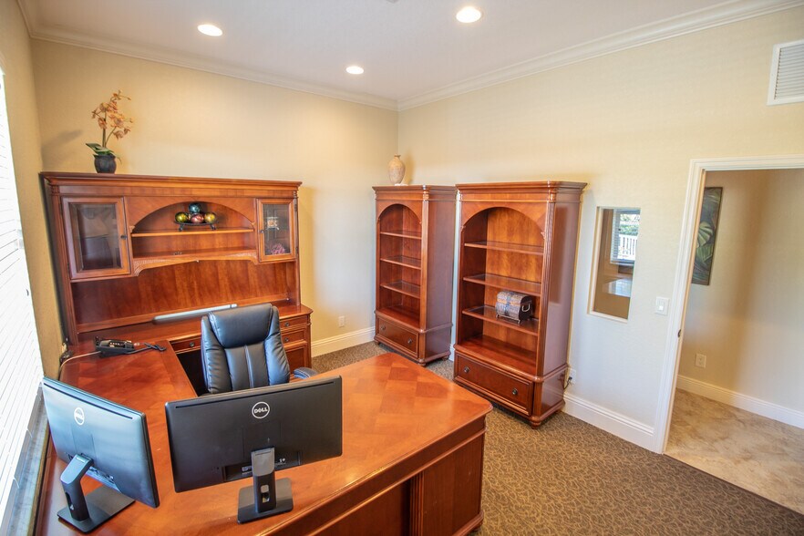 More Photos Of 334 W Olympia Ave, Punta Gorda Office For Sale