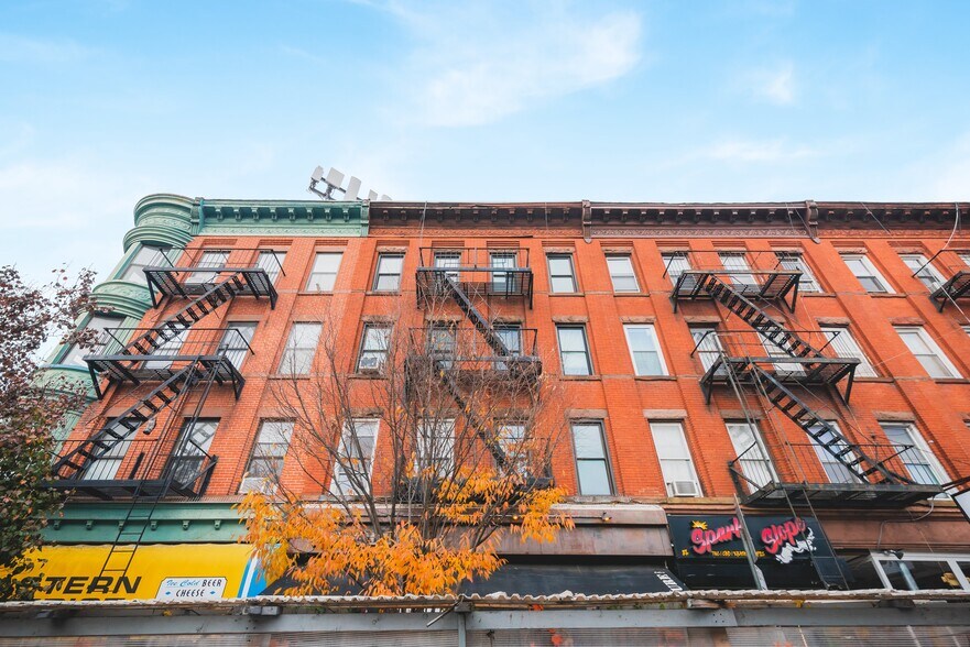 More Photos Of 88 5th Ave, Brooklyn Apartments For Lease