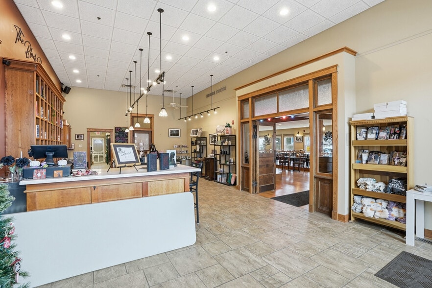 More Photos Of 116 W Main St, West Branch General Retail For Sale