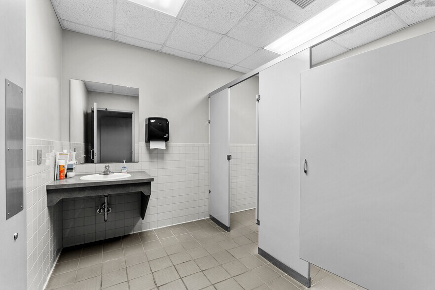 More Photos Of 7200 Highway 150, Greenville Office For Sale