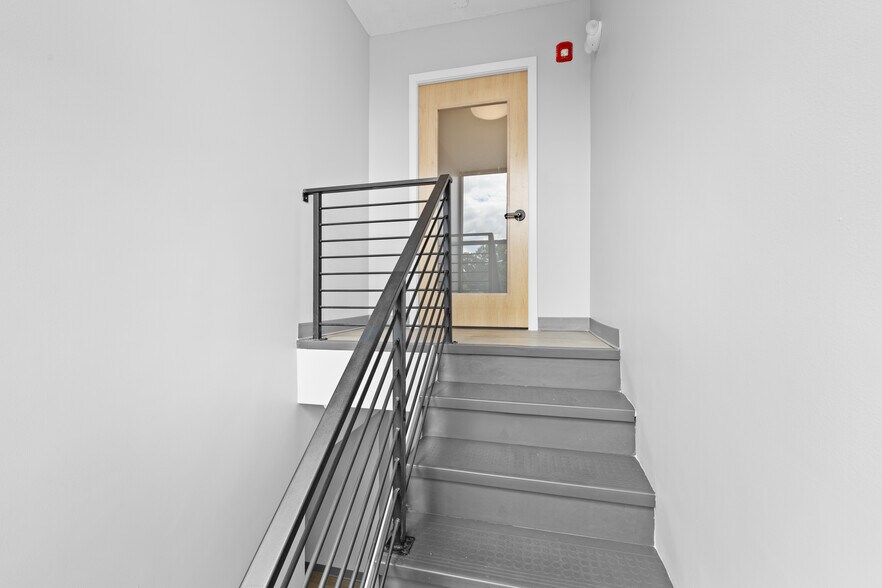 More Photos Of 950 Boylston St, Newton Office For Lease