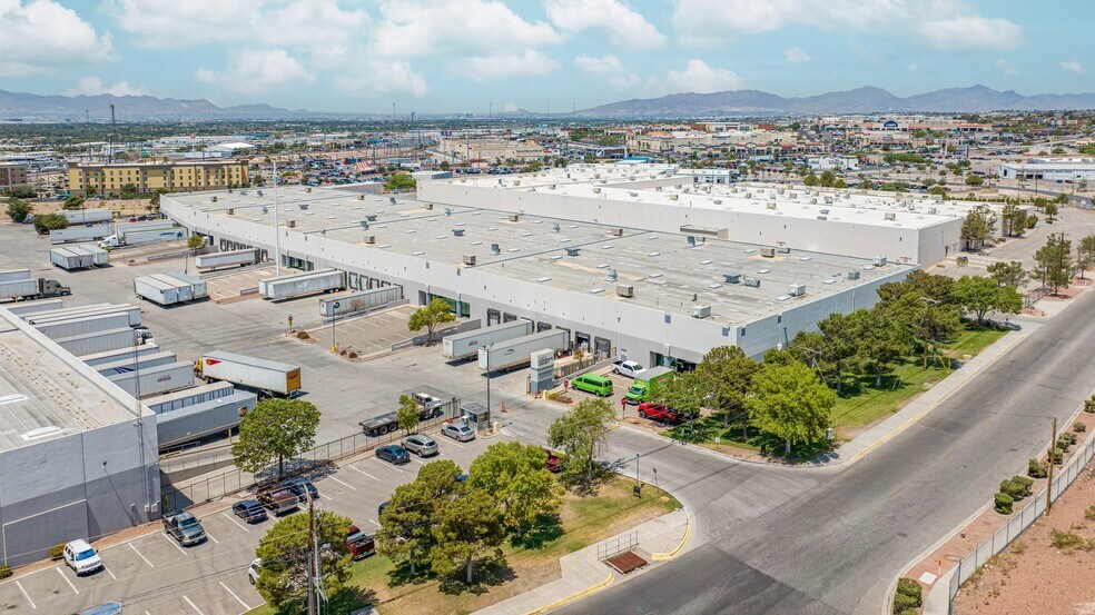 More Photos Of 12110 Esther Lama Dr, El Paso Distribution For Lease