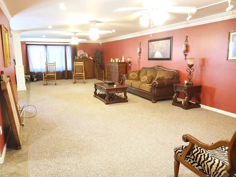 More Photos Of , Hamilton General Retail For Sale