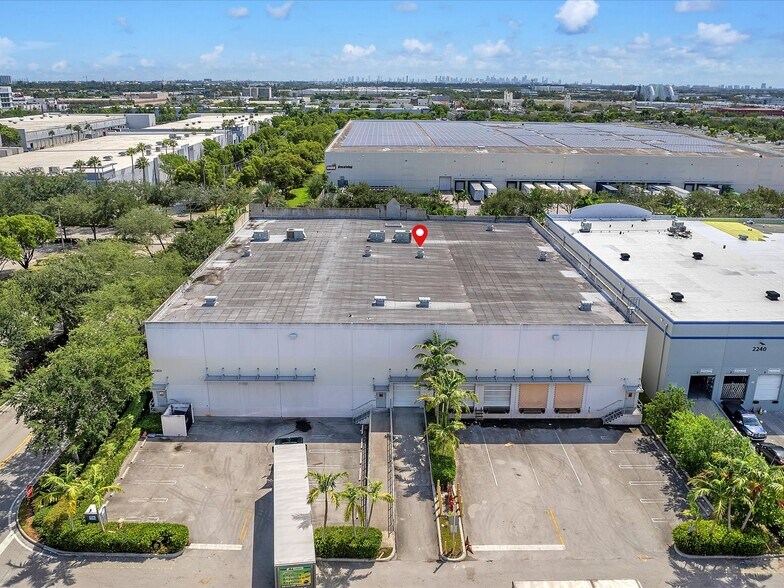More Photos Of 2260 NW 114th Ave, Doral Warehouse For Lease