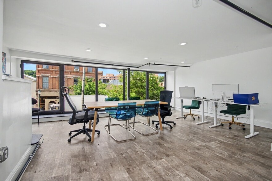 More Photos Of 907-911 South St, Peekskill Storefront Retail Office For Sale