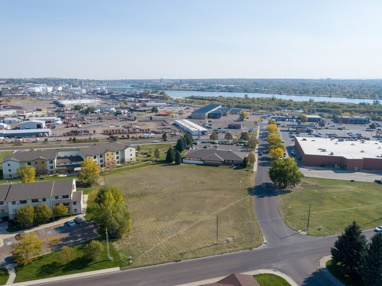 More Photos Of 25 16th Avenue NW, Great Falls Land For Sale