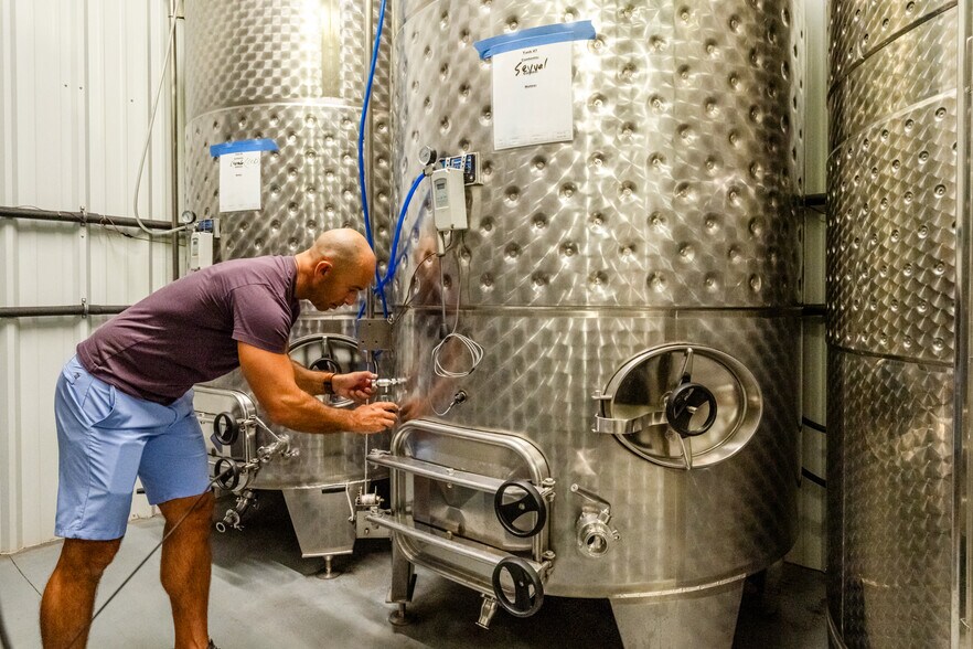 More Photos Of 10220 Lauer Rd, Baroda Winery Vineyard For Sale