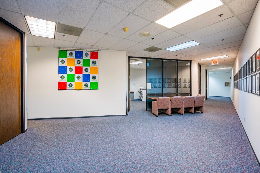 More Photos Of 9425 N MacArthur Blvd, Irving Office For Sale