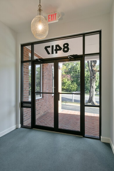 More Photos Of 8417 Patterson Ave, Richmond Office For Lease