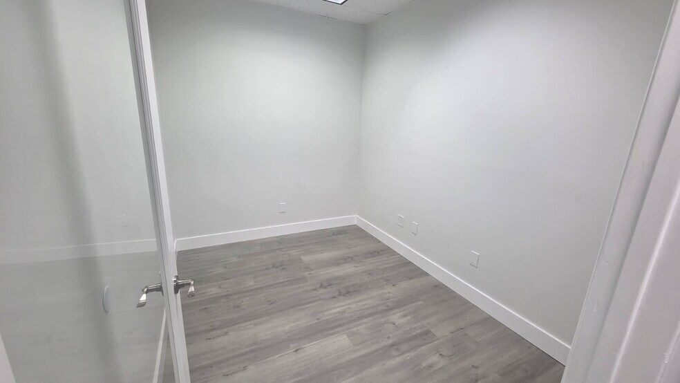 More Photos Of 7100 W Commercial Blvd, Lauderhill Unknown For Lease