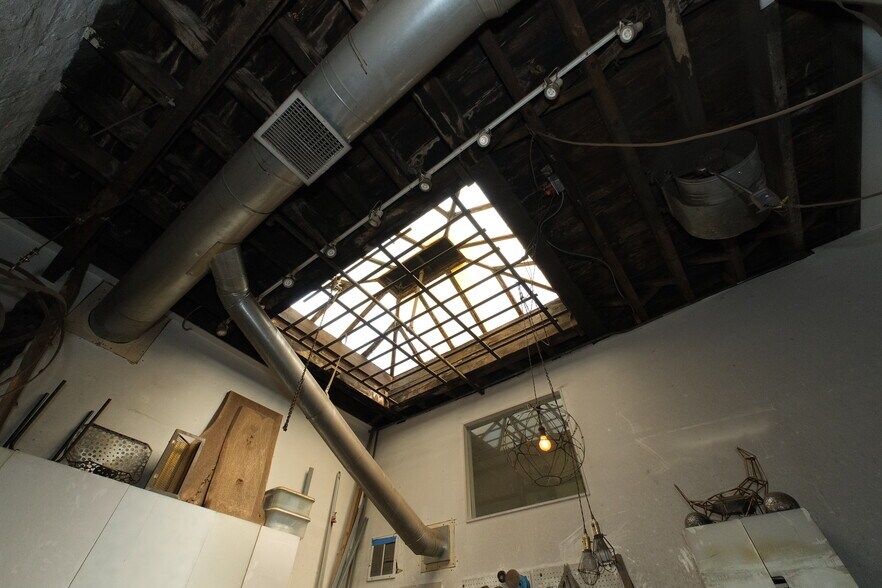 More Photos Of 154 26th St, Brooklyn Warehouse For Sale