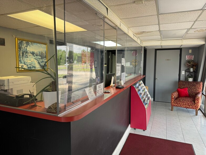 More Photos Of 4700 W Irlo Bronson Memorial Hwy, Kissimmee Hotel For Sale