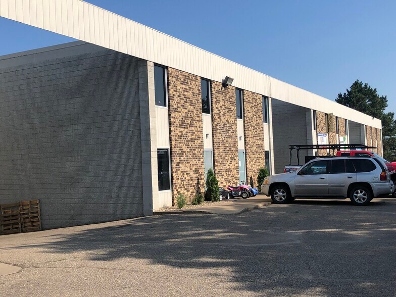 More Photos Of 150 W 88th St, Bloomington Light Distribution For Lease