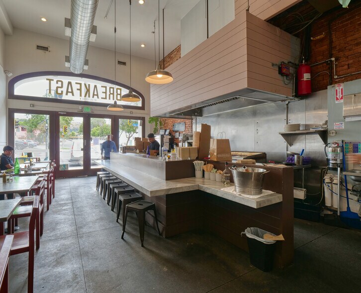 More Photos Of 7501 Santa Monica Blvd, West Hollywood Hotel For Sale