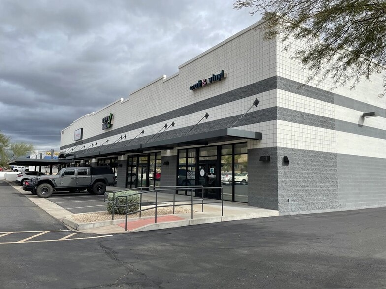 More Photos Of 19235 N Cave Creek Rd, Phoenix Storefront Retail Office For Lease