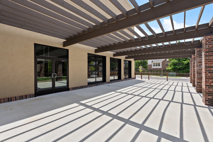More Photos Of 2235 Dave Ward Dr, Conway Storefront Retail Office For Lease