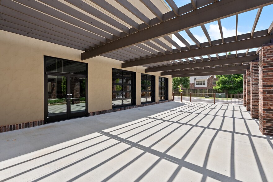 More Photos Of 2235 Dave Ward Dr, Conway Storefront Retail Office For Lease