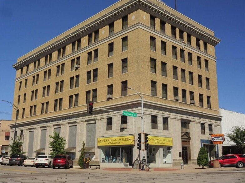 Primary Photo Of 201 N Penn Ave, Independence Office For Sale